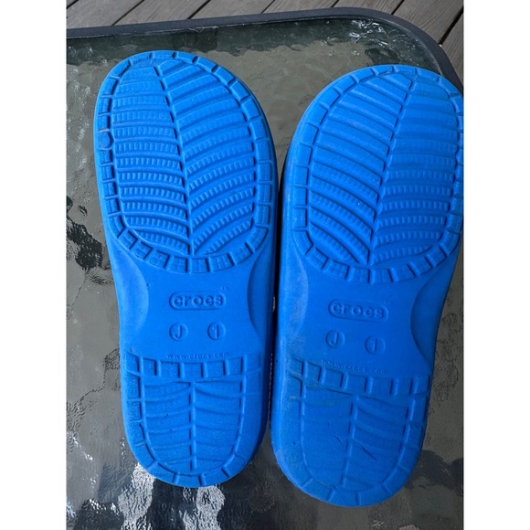 Crocs‎ Kids Blue Slide Sandals with Lion and Dinosaur Charms - Picture 5 of 6